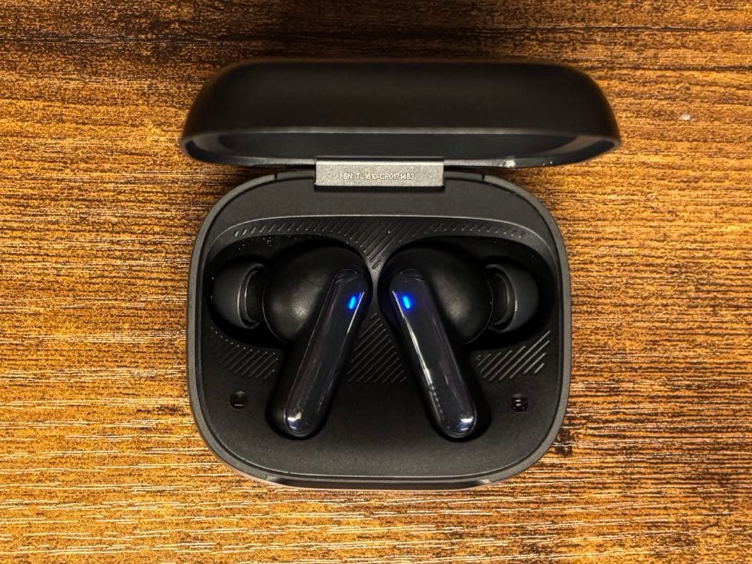 JBL LIVE BEAM3 ワイヤレスイヤホン　ブラック 充電ケース付き