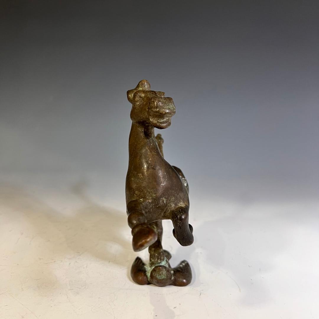 中国骨董　銅器　銅奔馬　馬踏飛燕　馬、飛燕を踏む