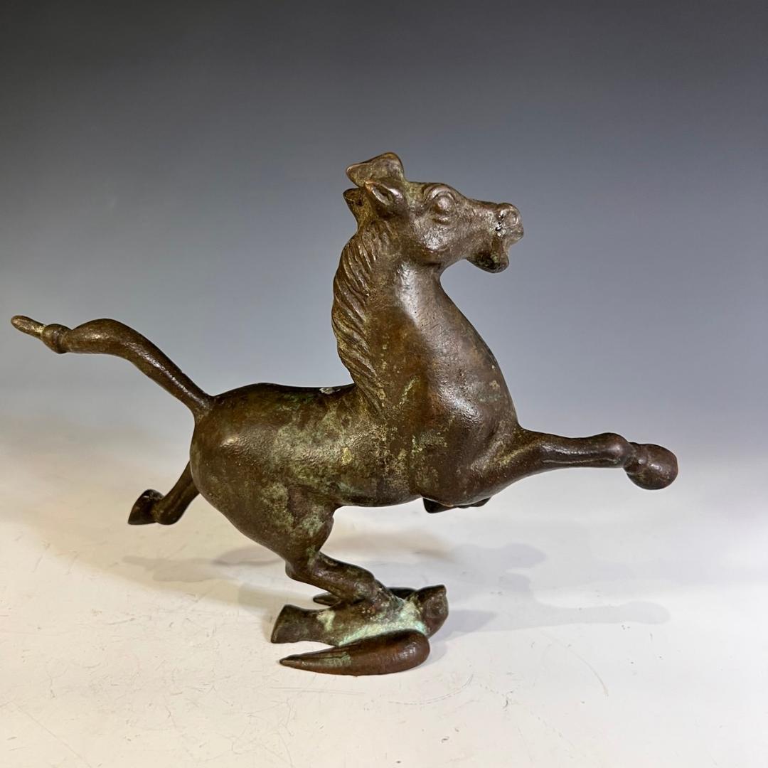 中国骨董　銅器　銅奔馬　馬踏飛燕　馬、飛燕を踏む