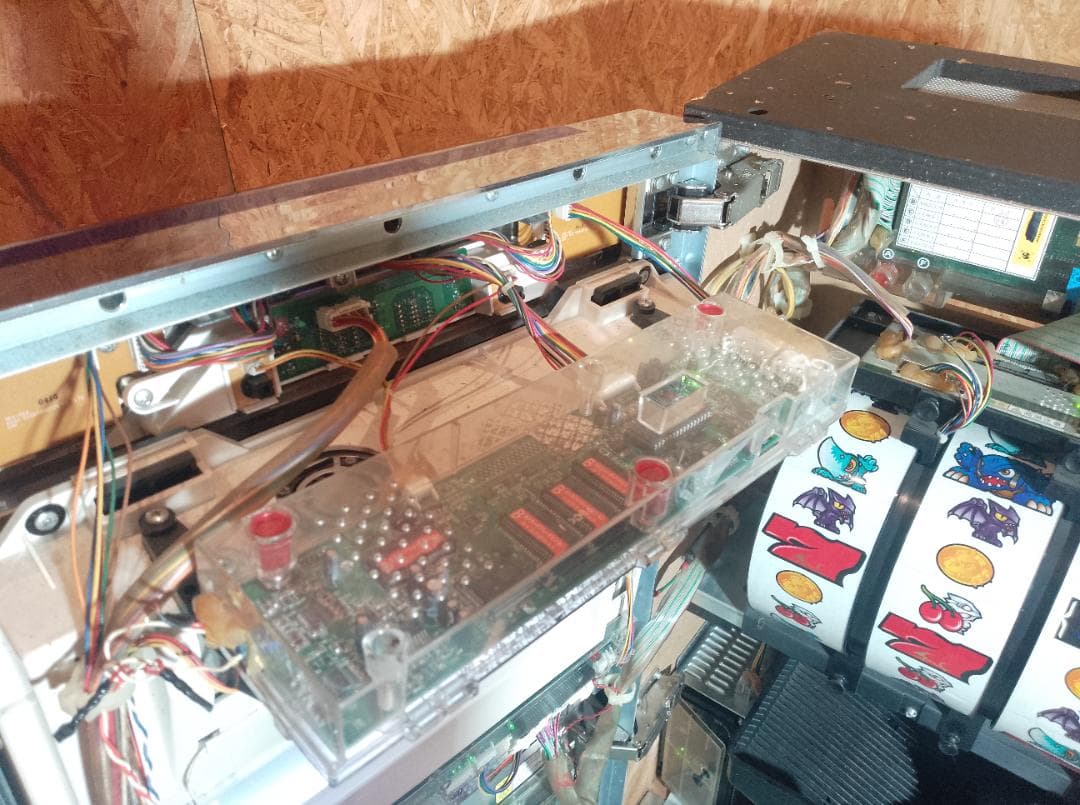 【ジャンク】パチスロ実機　ロデオ　ガメラハイグレードビジョン　液晶不良　音不良