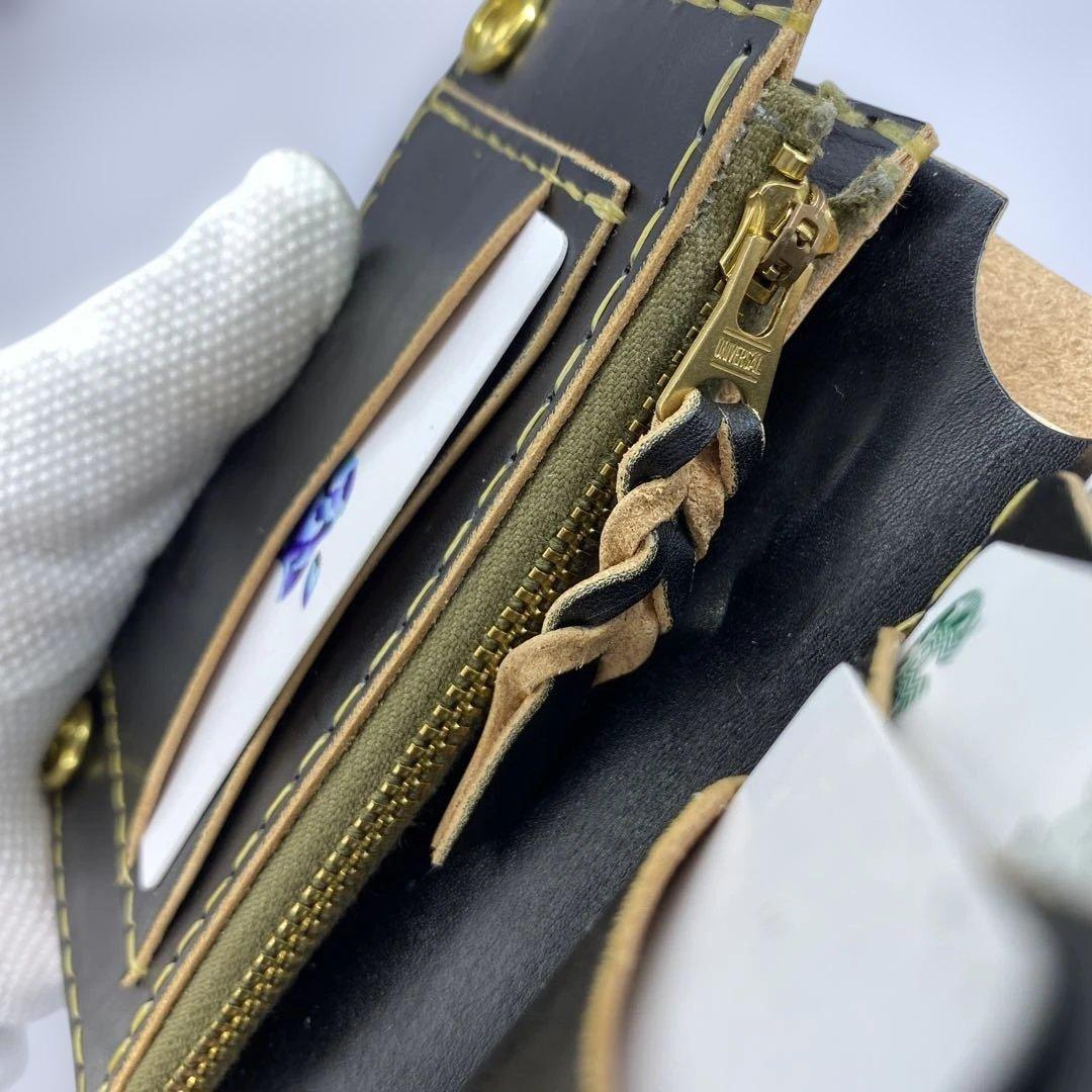 折らずお札収納 丘染めブラックの無骨トラッカーウォレット