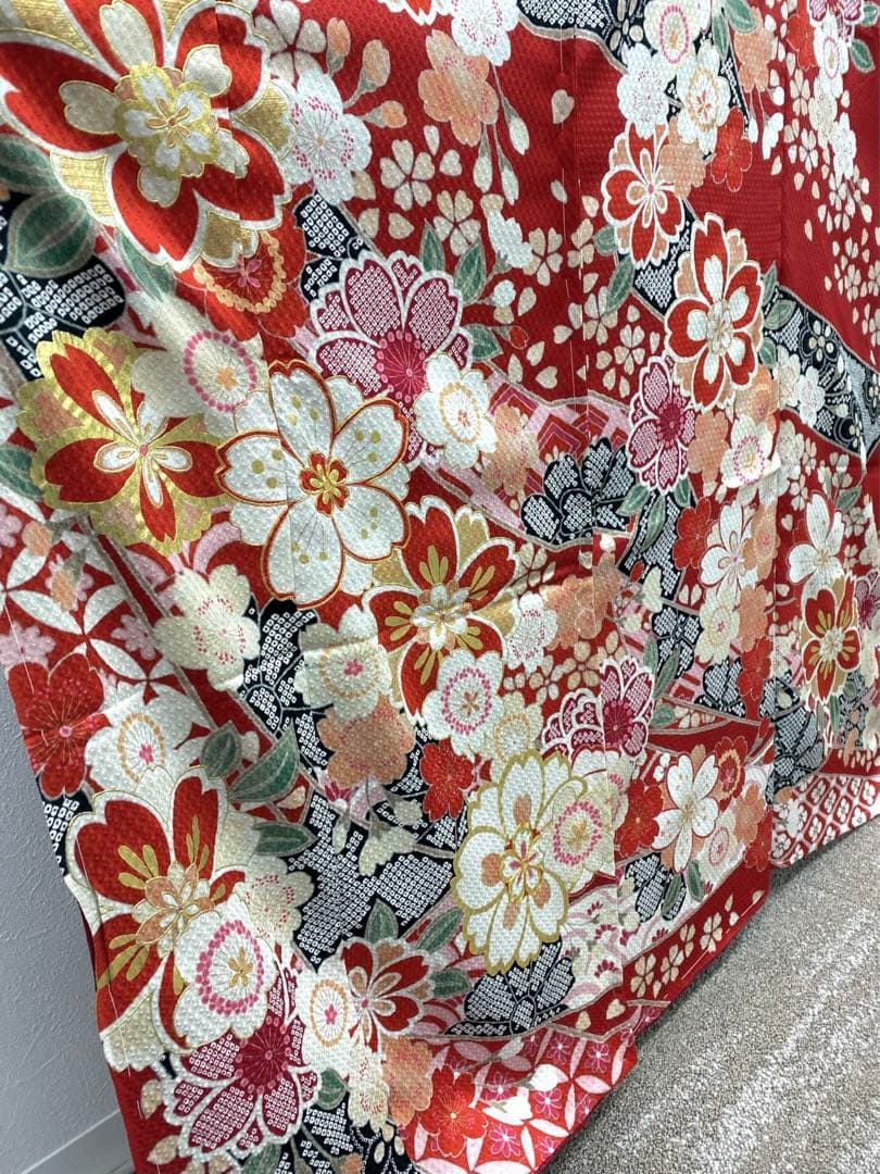 振袖 仮絵羽 金駒 金彩 ふくれ織紋意匠 正絹 未仕立て品 八掛付き