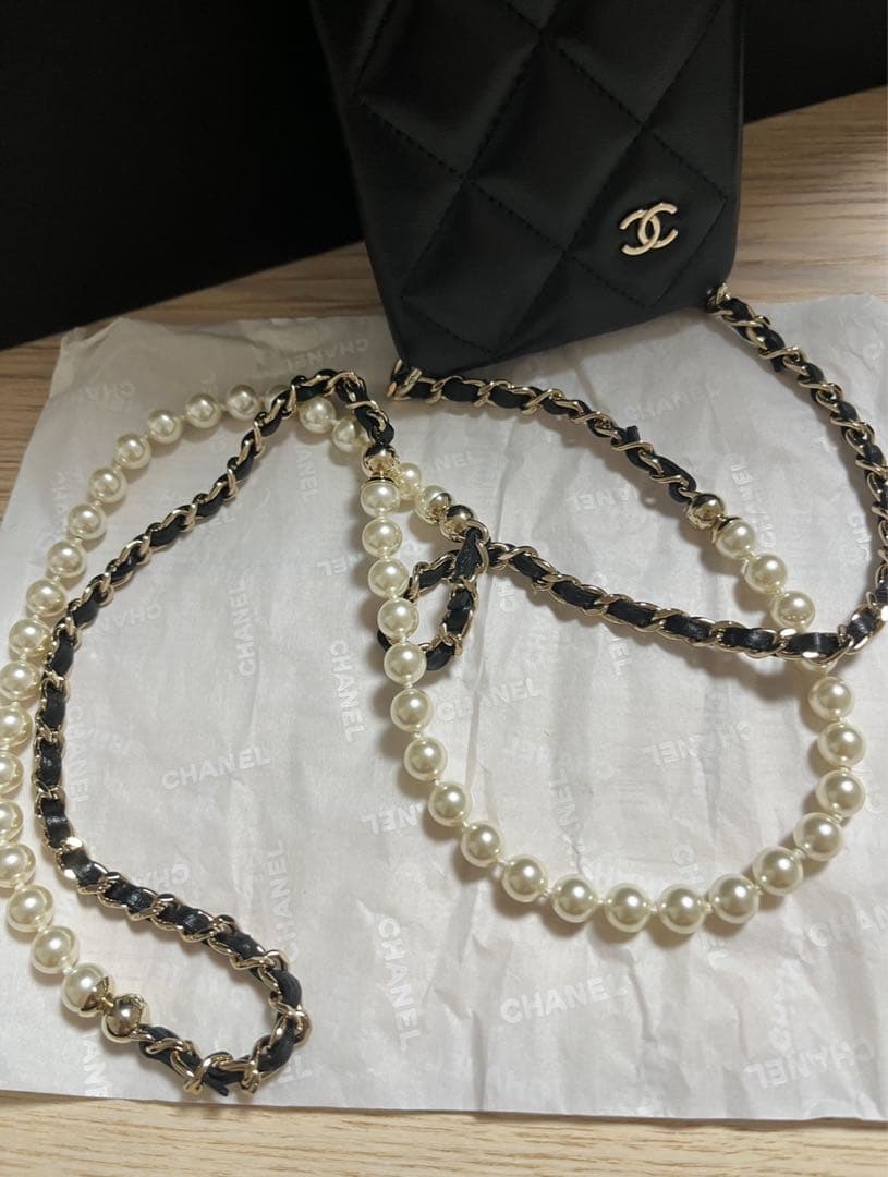 CHANEL iPhone 14 Pro ケース