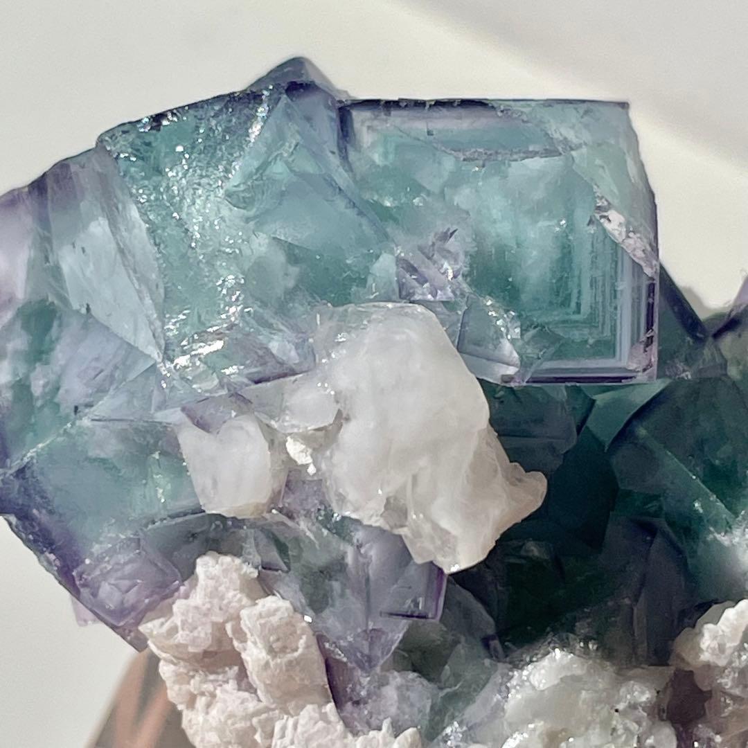 391 中国　ヤオガンシャン産　ポーセリンフローライト