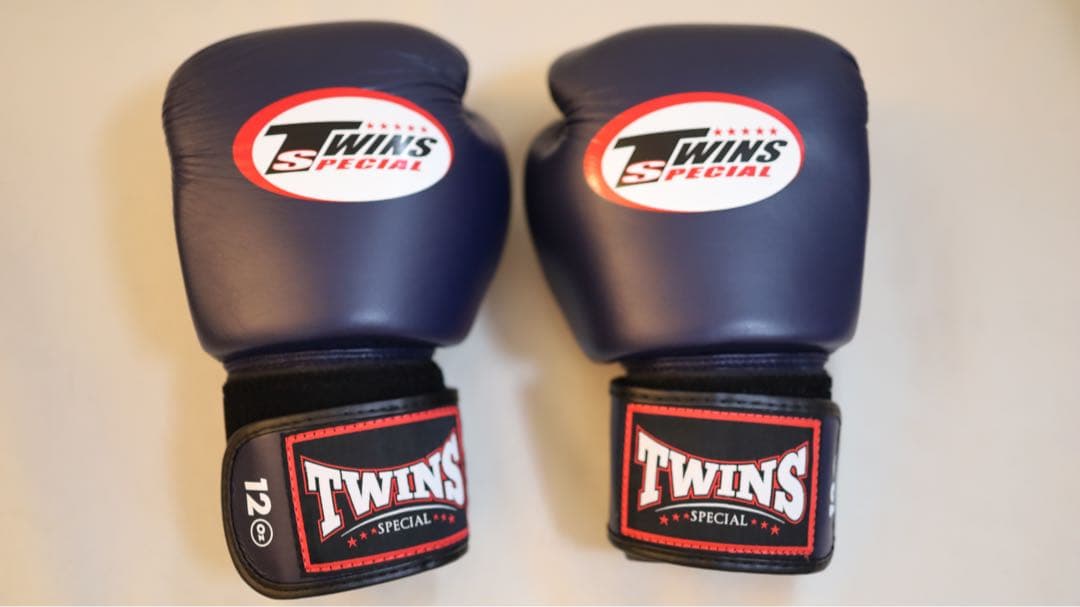 【値下げ】【美品】【TWINS SPECIAL本革】ボクシンググローブ 12oz