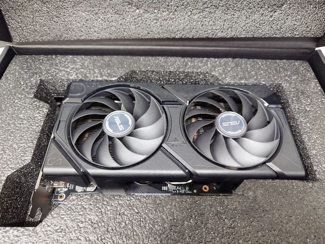 【中古】RTX 4070 EVO OC 12GB