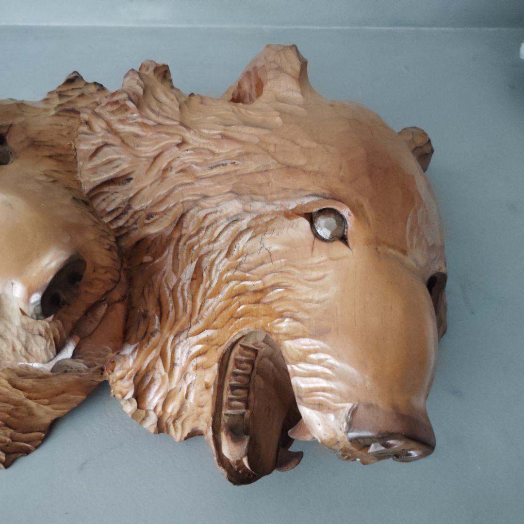 双頭木彫り熊　壁掛け　天然木一刀彫　静と動　貴重　縁起物