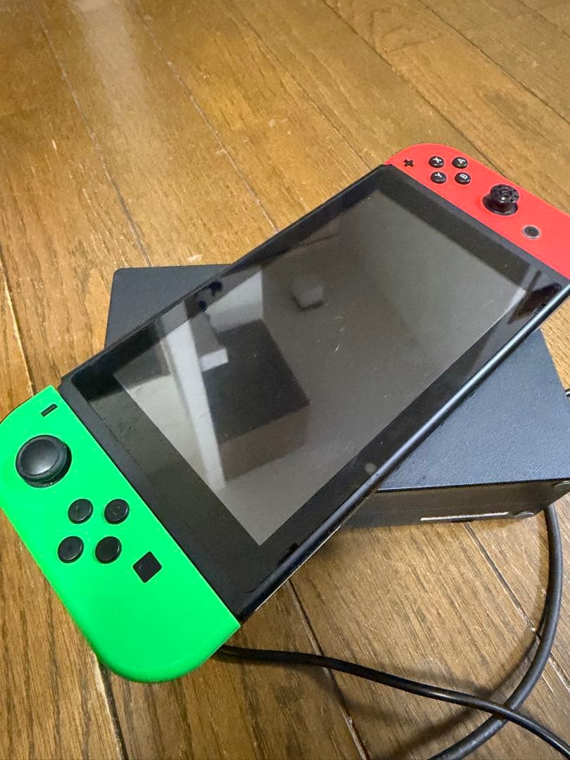 Nintendo Switch 本体 グリーン/レッド　使用感有ります
