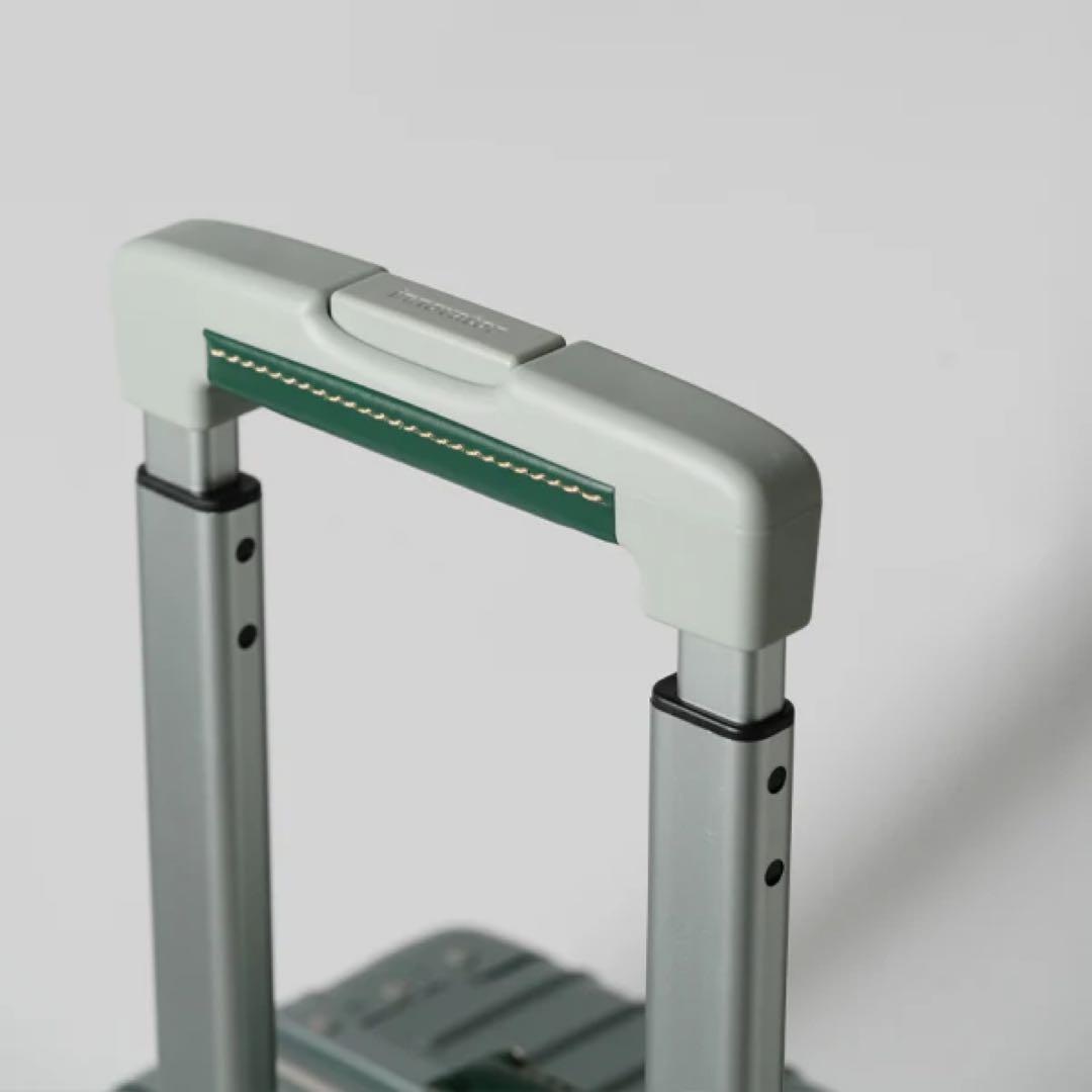 新型・新作・新品未使用 イノベーター・アルミキャリーケース・クールグレー・70L