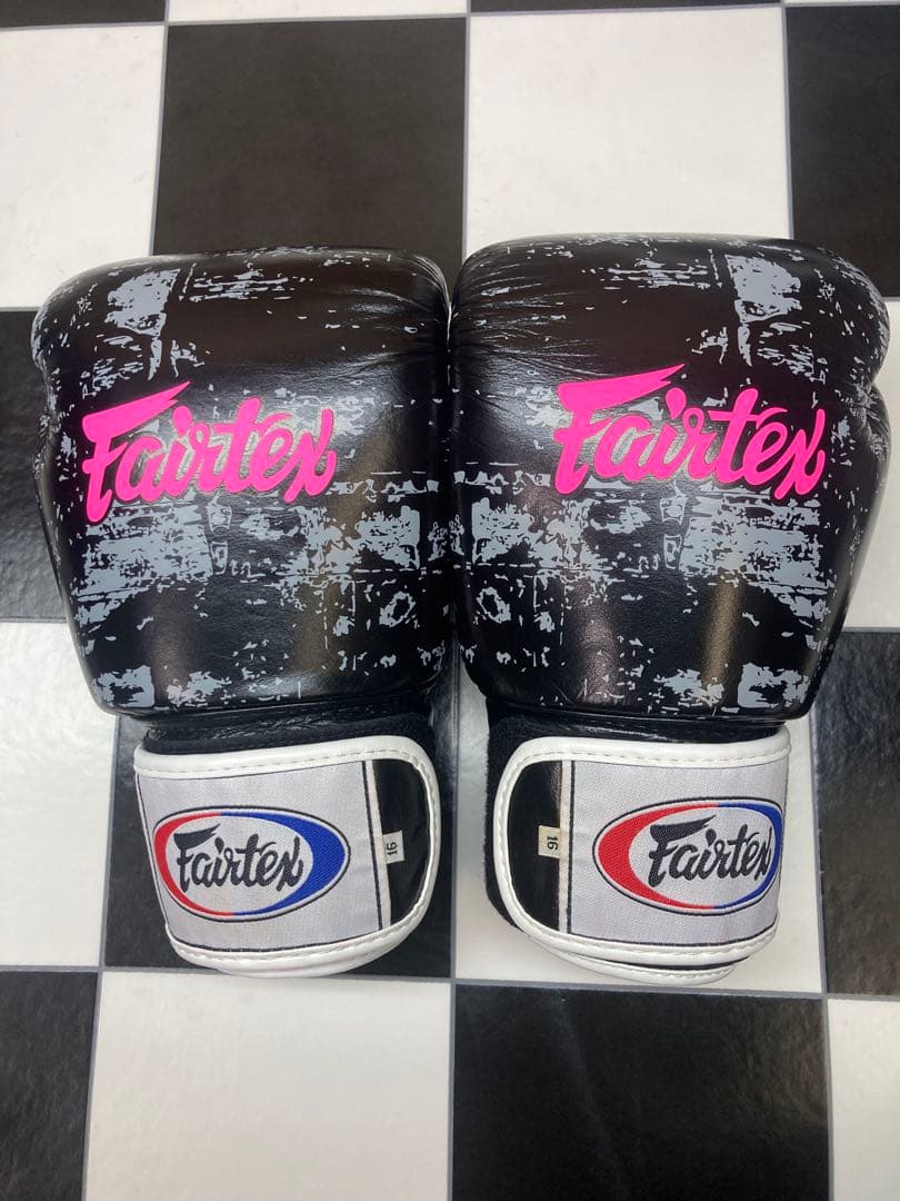 Fairtexフェアテックス ボクシンググローブ 16oz ブラック/ピンク美品