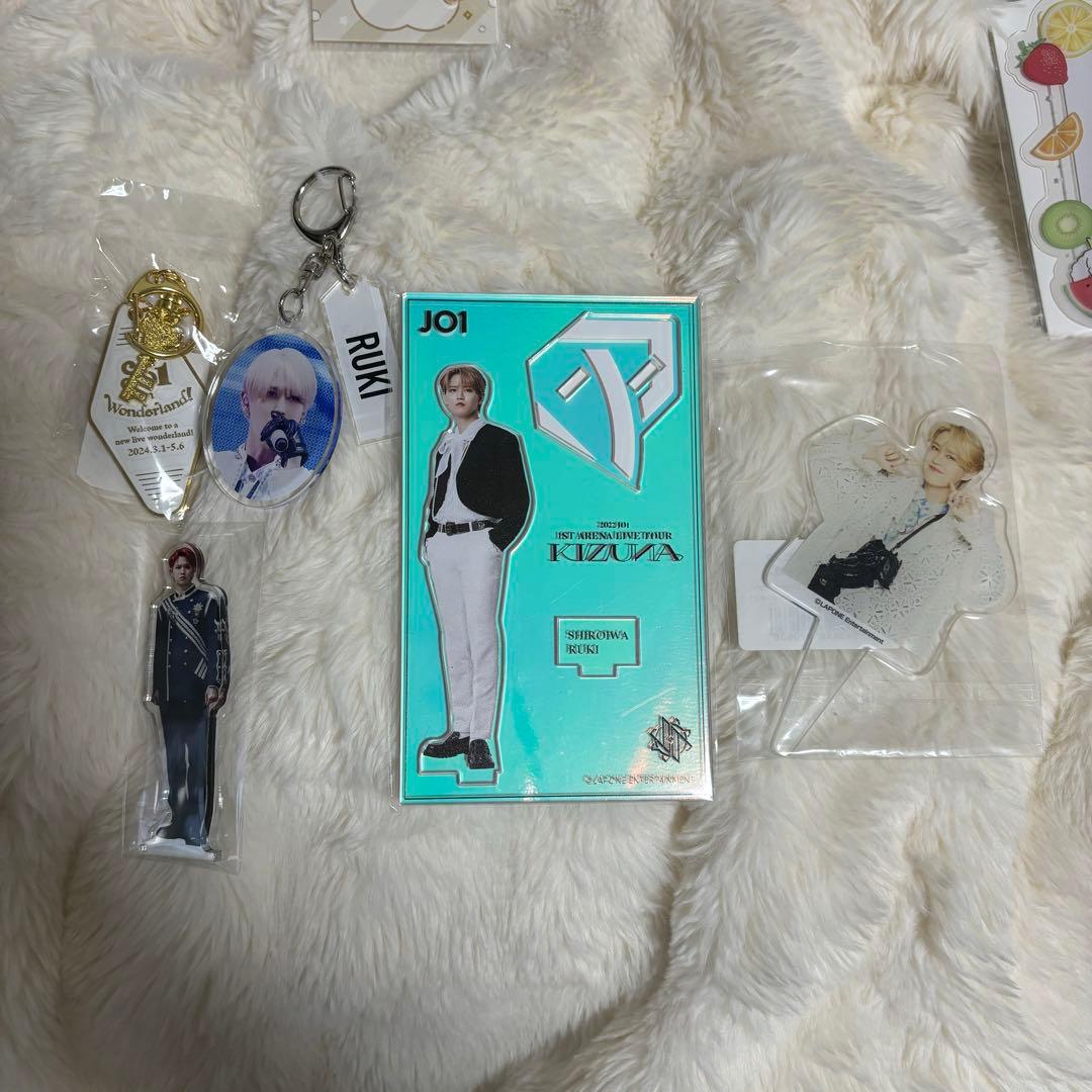 JO1 JOCHUM まとめ売り トレカ アクスタ 缶バ CD 白岩瑠姫多め