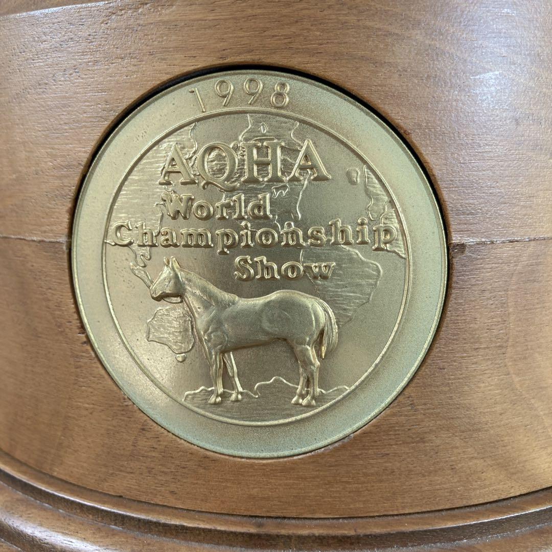 金　馬の置物　ゴールド　チャンピオンシップAQHA 1998世界選手権乗馬ショー