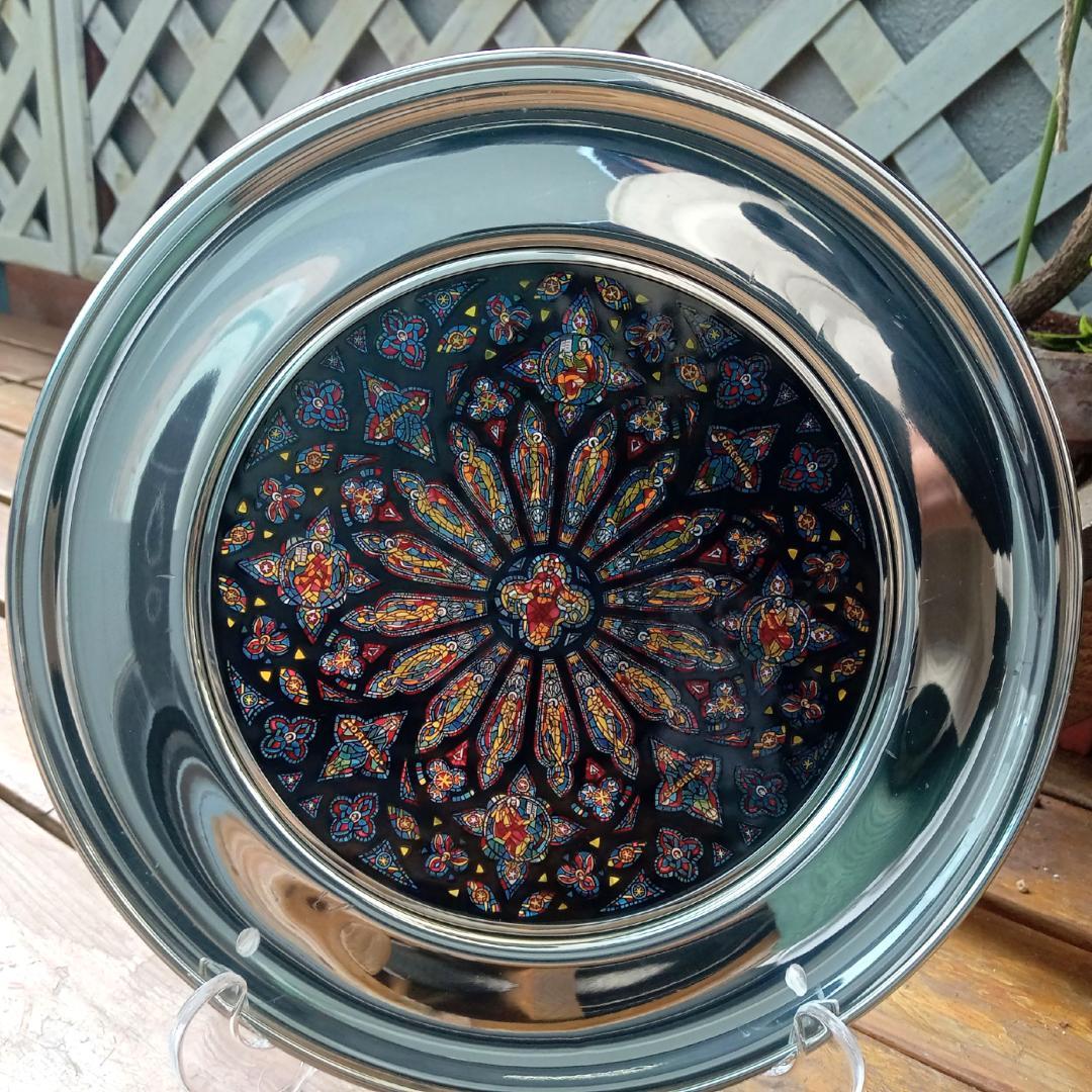 セント・ジョン・ザ・ディヴァイン大聖堂 ステンドグラス バラ窓グラスマスターズ社