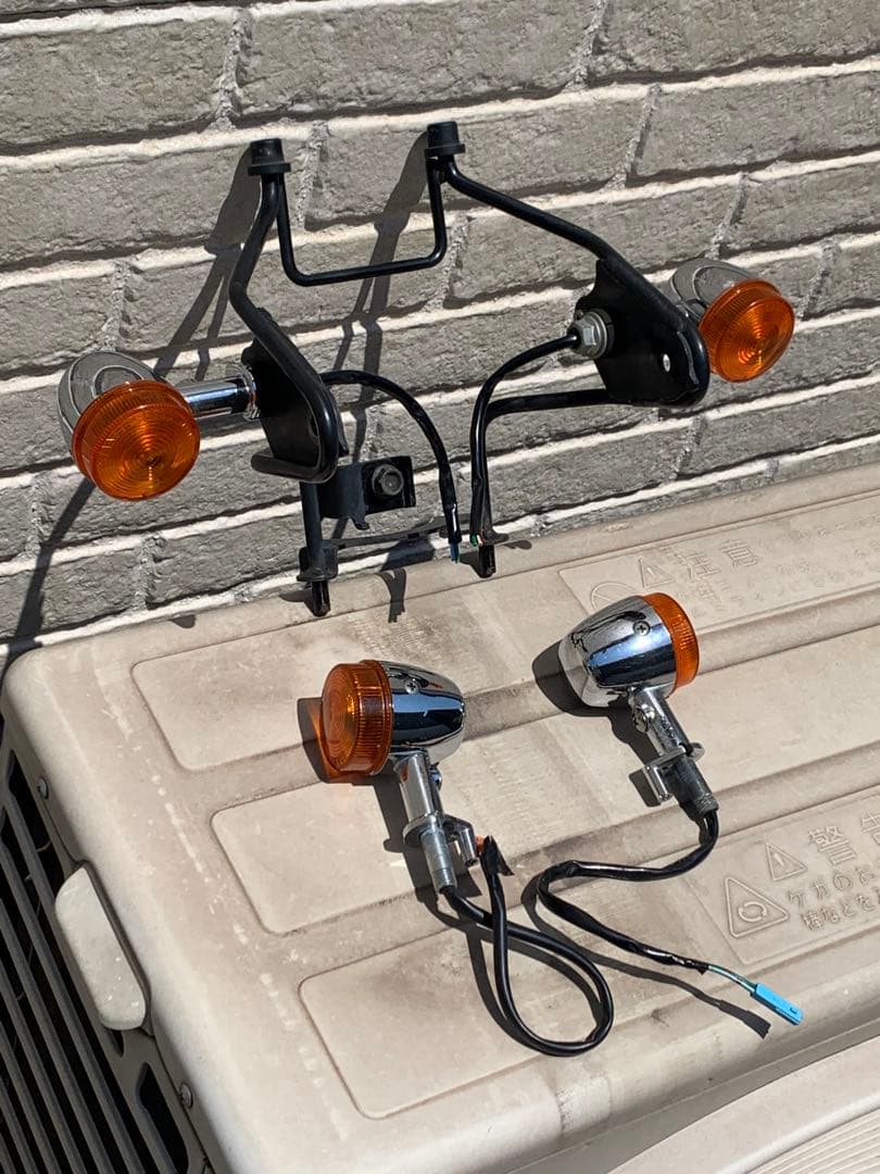 CB400SS 用　純正ウィンカー　4個セット（ヘッドライトステー？付）