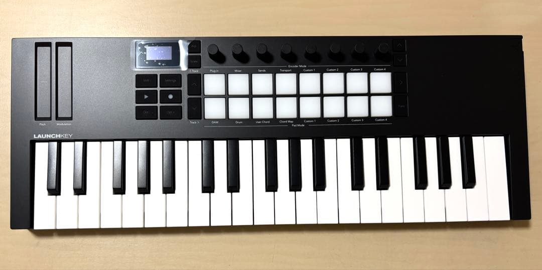 Launchkey MK4 Mini 37 midiキーボード
