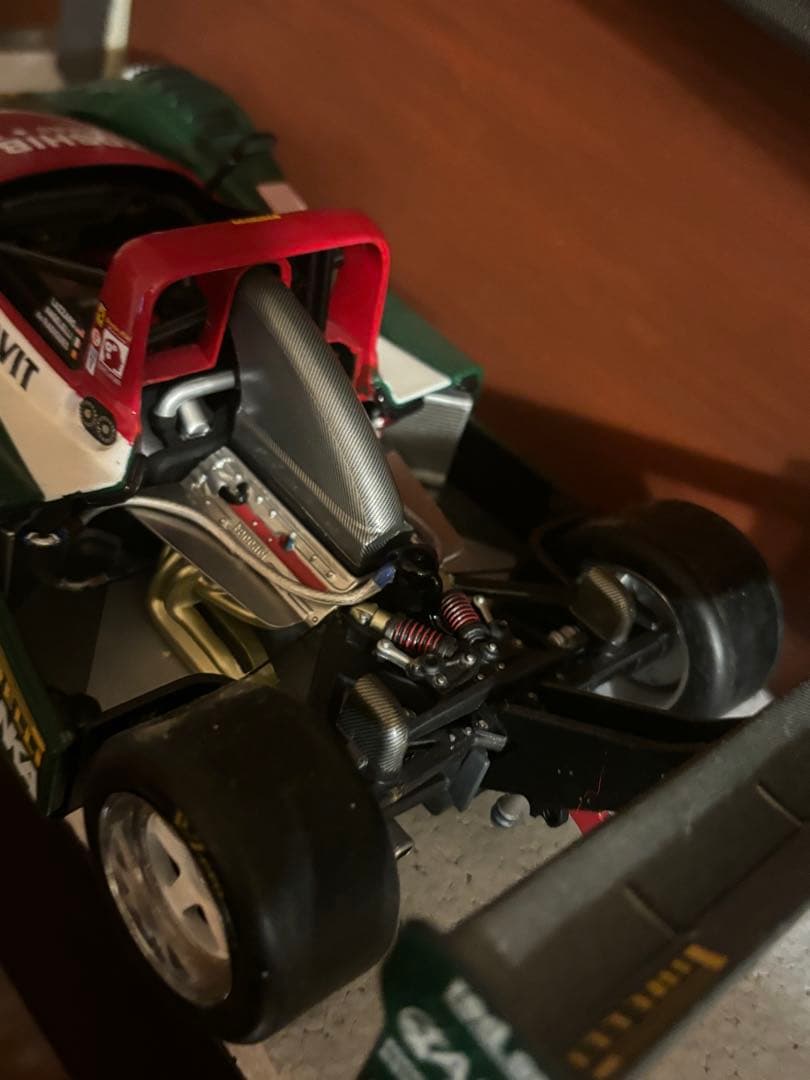 ホットウィール製1/18フェラーリ 333 SP