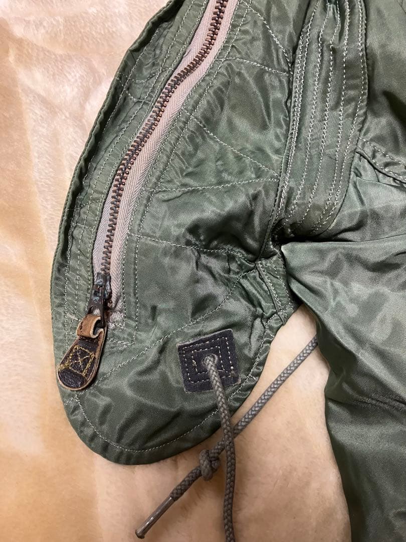 赤　米軍実物　60's CWU-1/P