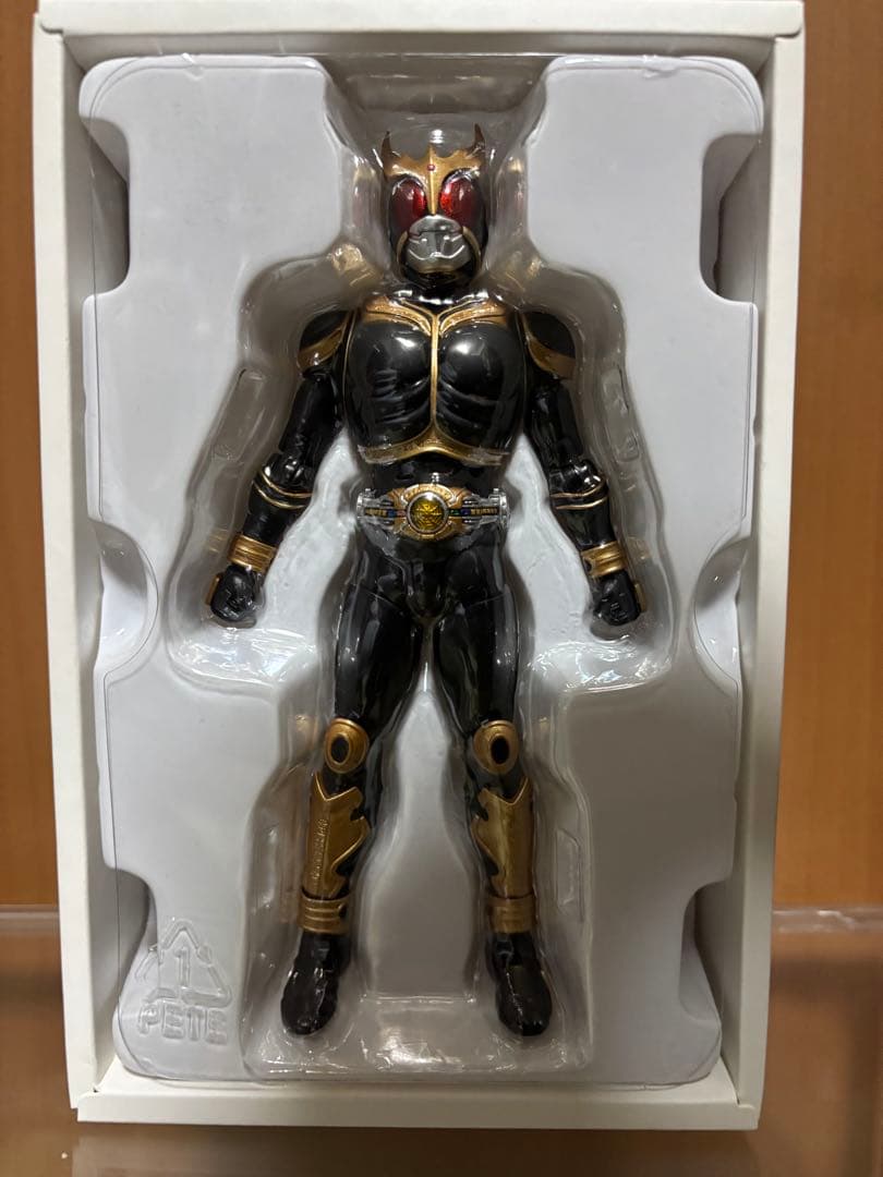 真骨彫　仮面ライダークウガ　アメイジングマイティ