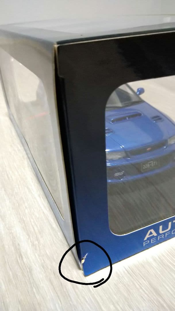 AUTOart　1/18 SUBARU インプレッサ22b STi ミニカー