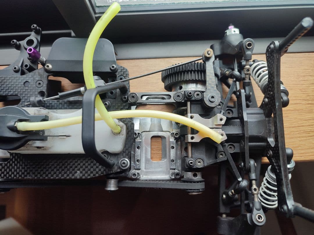 無限精機　MTX4シャーシ　中古品