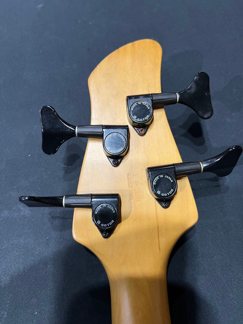 ヤマハ　motionB made in japan red burst