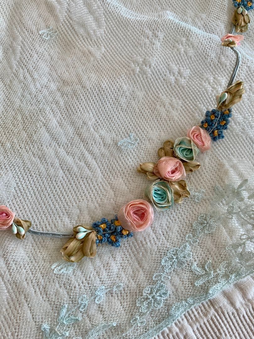 ま*ん様 フランスアンティークチュールレースヴェール※ロココローズモチーフリボン