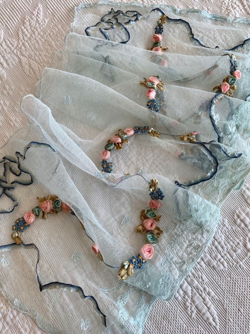 ま*ん様 フランスアンティークチュールレースヴェール※ロココローズモチーフリボン