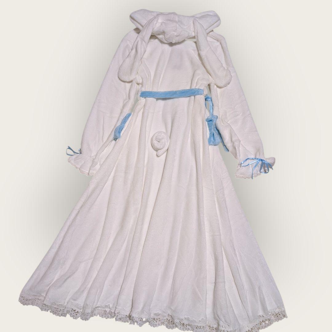 新品未使用　フェイバリット　サンリオ　シナモロール　着る毛布　ルームウェア