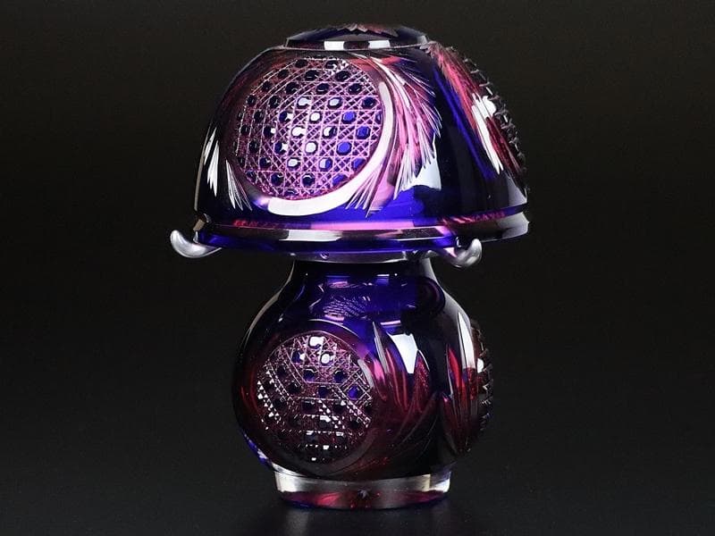 【未使用】黒木国昭　秀逸作　二色被せガラスランプ　銘「綾切子」共箱