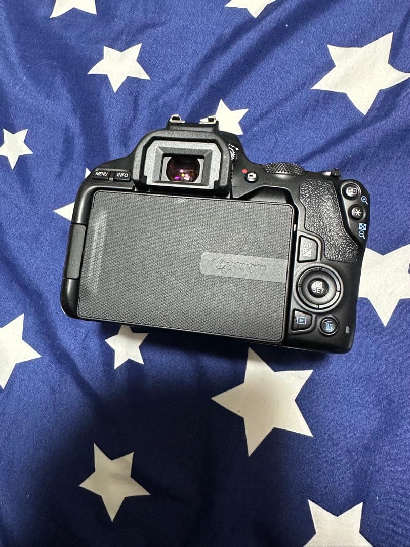 キヤノン デジタル一眼レフカメラ Canon EOS Kiss X10