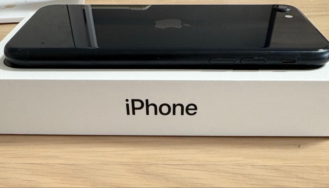 iPhone SE3 128GB 第三世代 SIMフリー