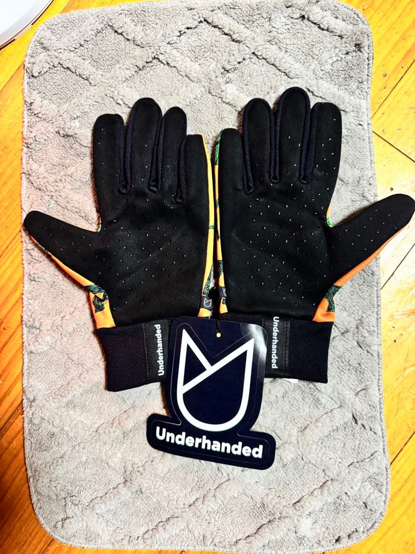 激レア‼️ Underhanded 手袋 Mサイズ オレンジ/グリーン　限定値下‼️