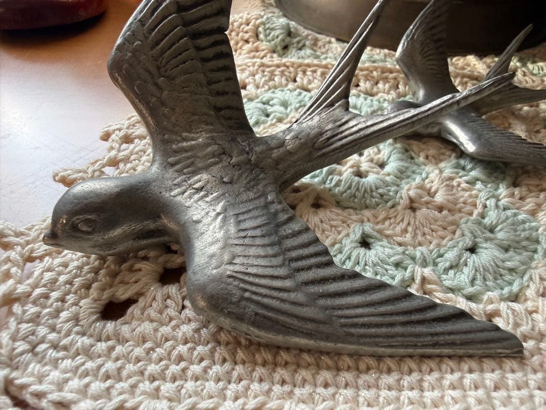 レア フランスアンティーク 蚤の市 ツバメの親子3点セット 錫 ピューター