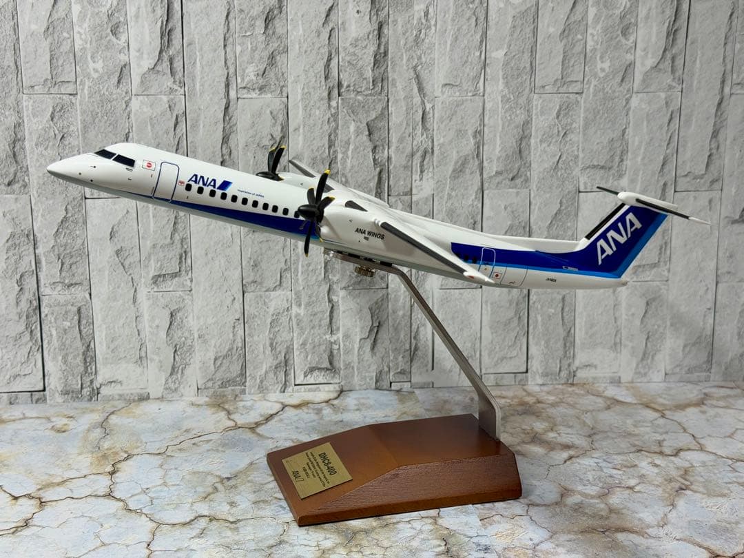 ANAウイングス DHC-8-400(Q400) NH11011 1/100