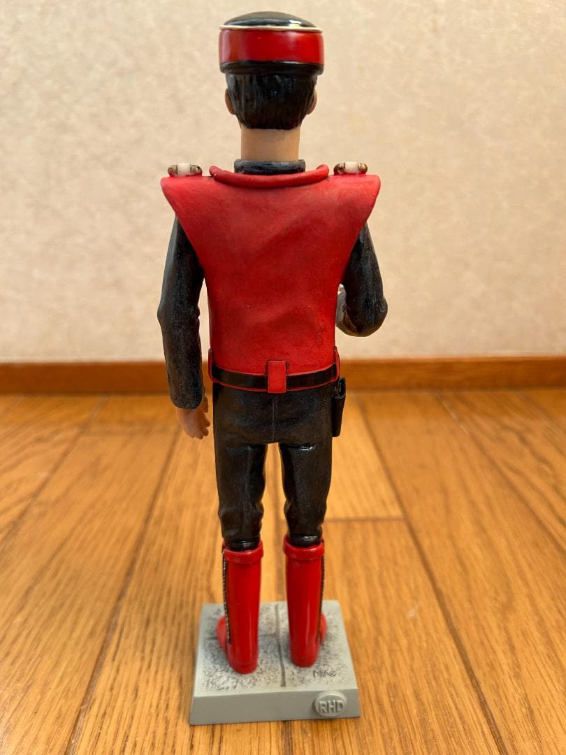【値下げ】キャプテン・スカーレット塗装済フィギュア
