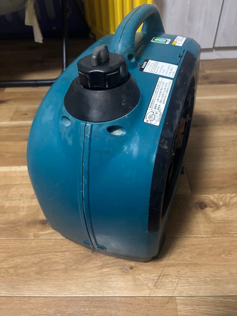 Makita EGO900IS インバーター発電機