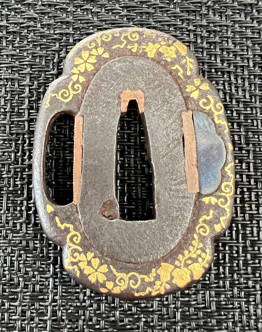 刀鍔 短刀用 肥後象嵌 金象嵌 無銘 鉃地 年代物 箱付き 中布有 アンティーク