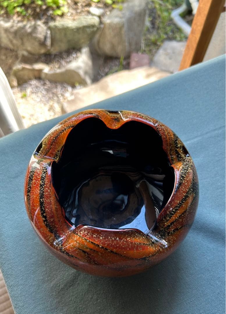 昭和レトロ オレンジ色と黒のガラス花瓶と小物入れセット