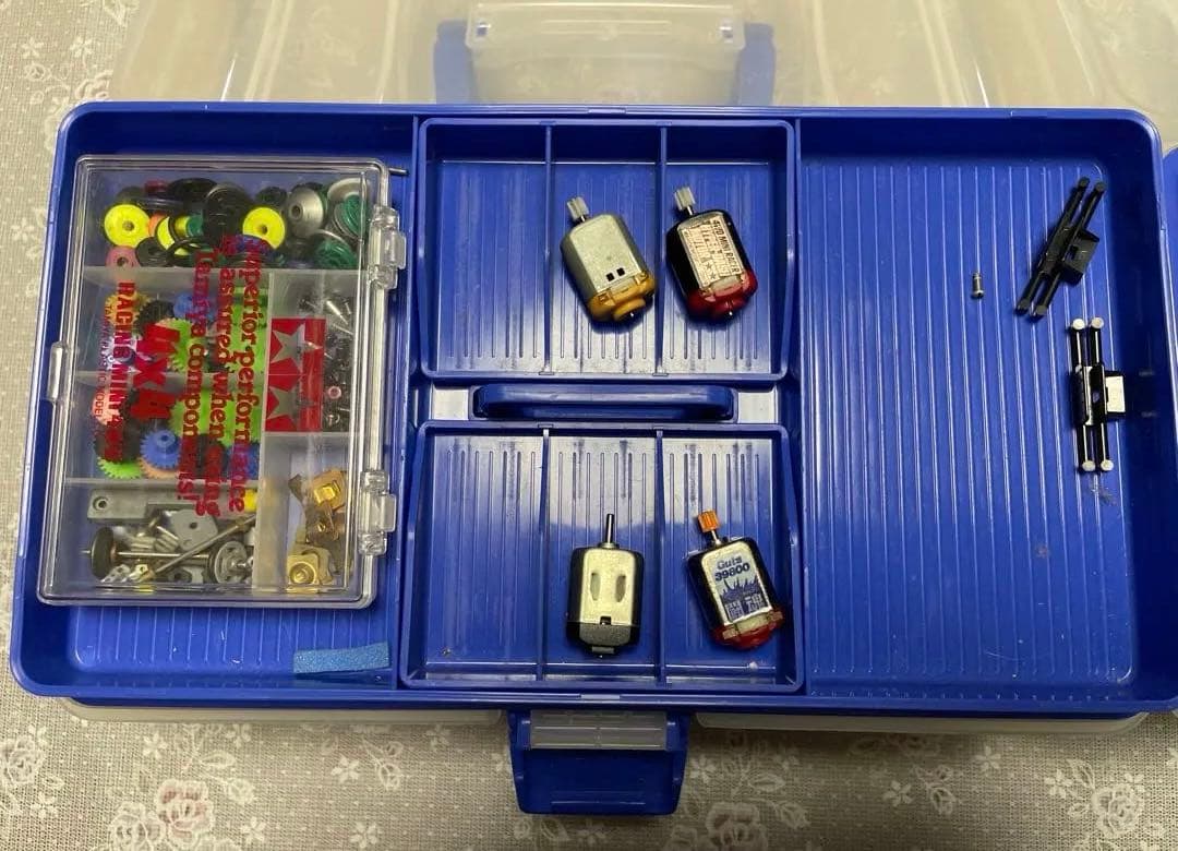 値下げ　タミヤ ミニ四駆スーパーレーサーズボックス2個＋モーター11個など