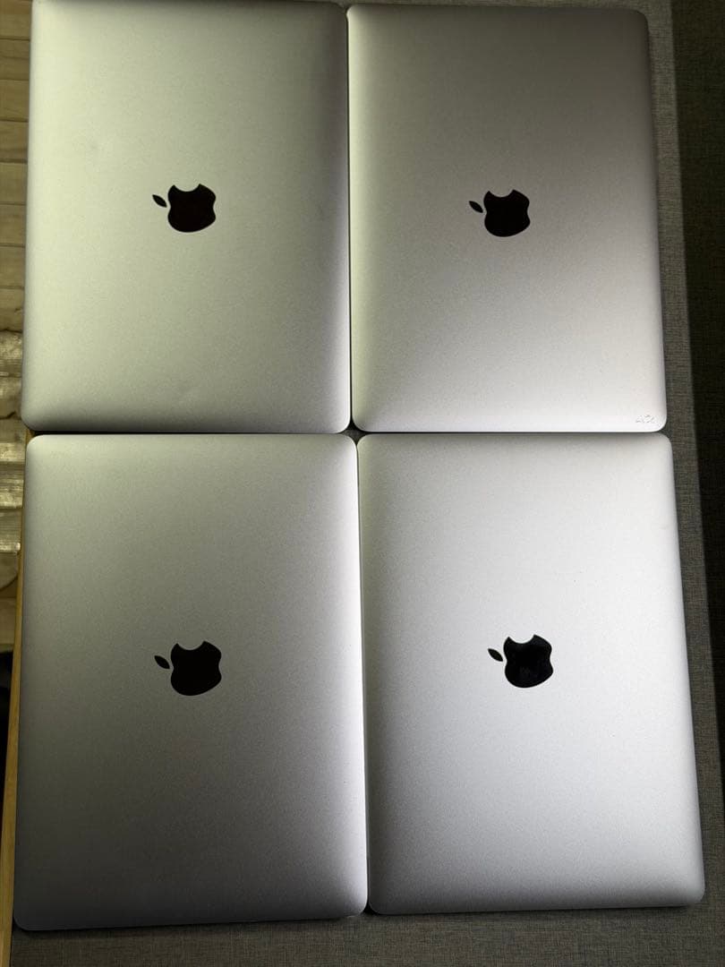 macbook 12インチ　m3-8-256 バッテリー不具合　ジャンク扱い