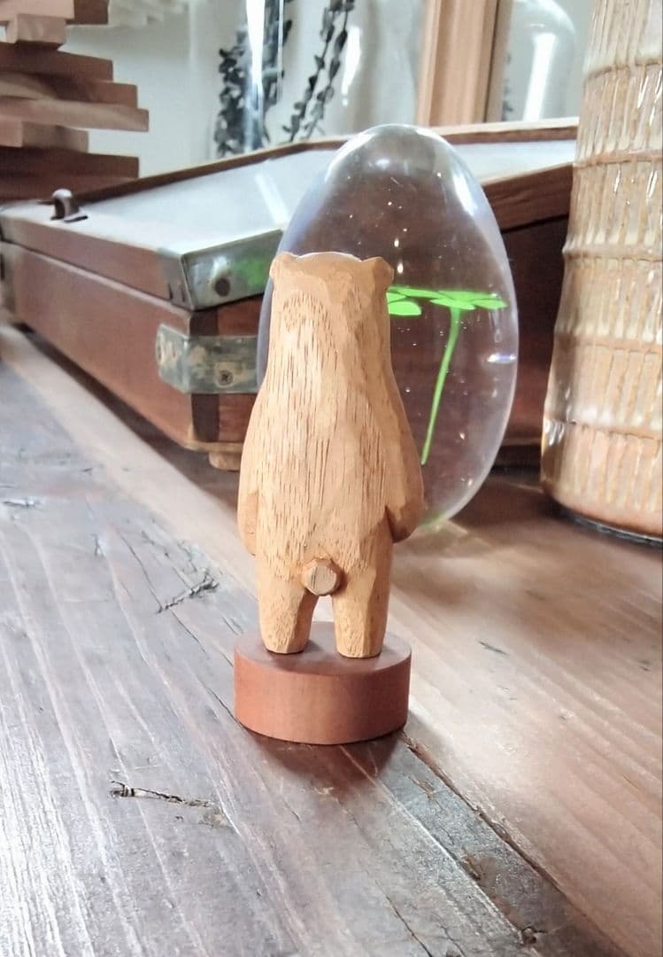 江籠正樹さん パンを持ったクマ 木工品 えごまさき KIYATA