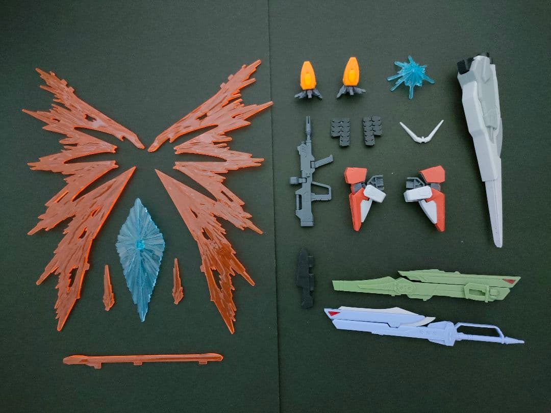 HG デスティニーガンダム(ハイネ専用機)＆ゼウスシルエット[海外製]