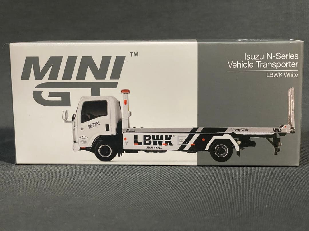 MINI GT Isuzu Nシリーズ(ELF) 車両積載車 LBWK ホワイト