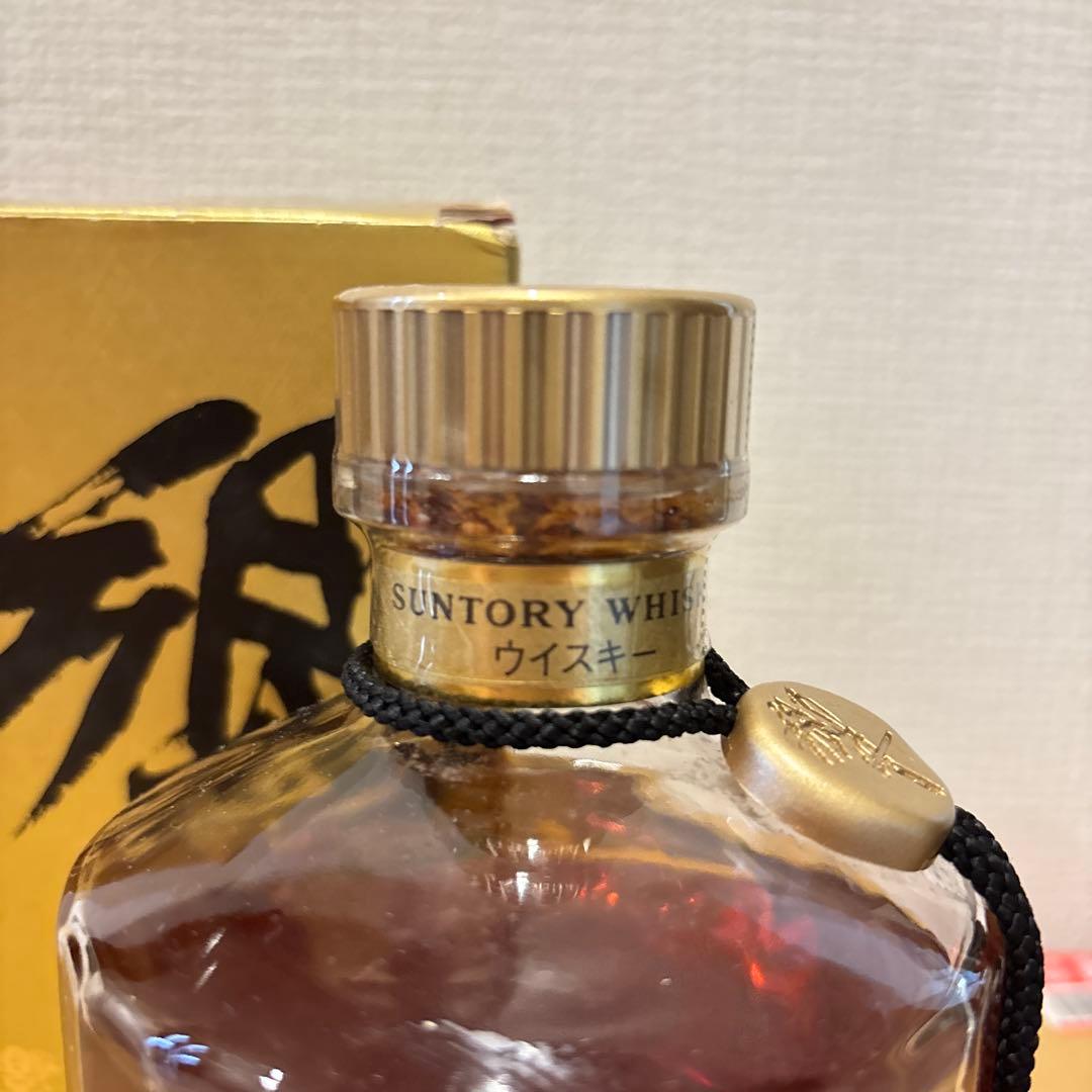 サントリーウイスキー響　裏ゴールドラベル　箱付き　未開封（14）