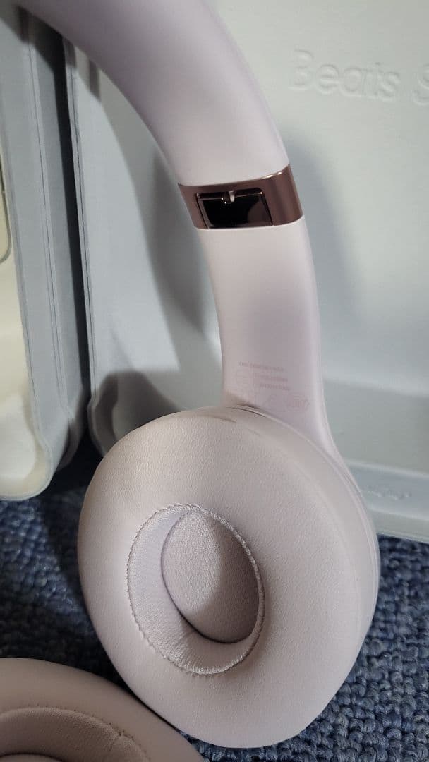 Beats　Solo4　ヘッドフォン　クラウドピンク