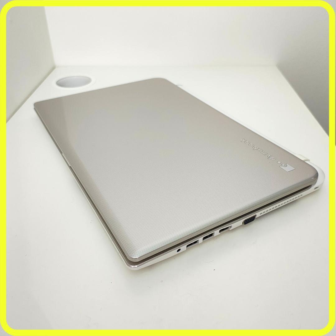 美品　windows11　ノートパソコン⭐️新品SSD256GB　カメラ　791