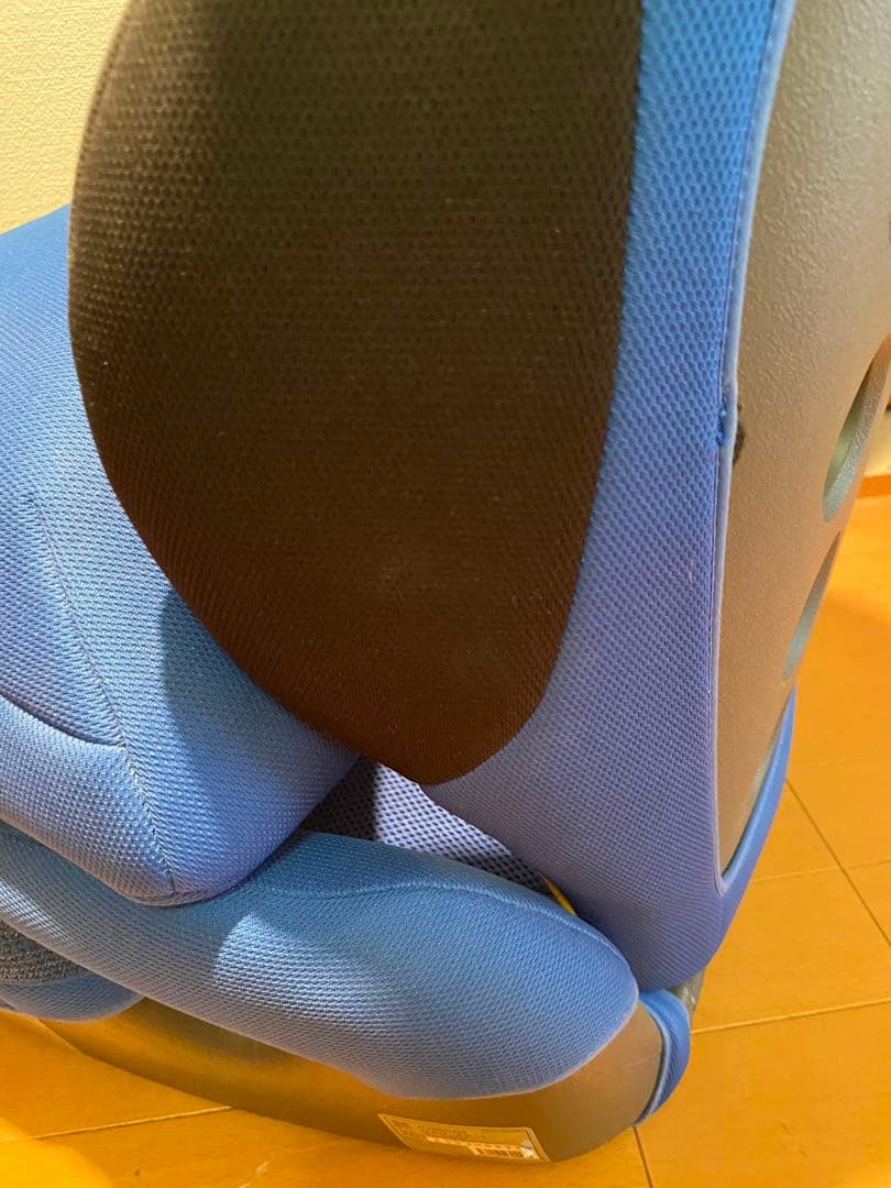 RECARO チャイルドシート アールワン　青　ターマックブルー　美品中古です