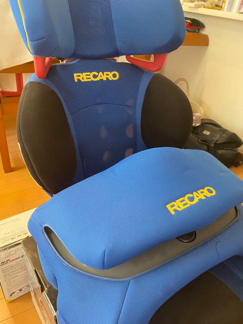 RECARO チャイルドシート アールワン　青　ターマックブルー　美品中古です