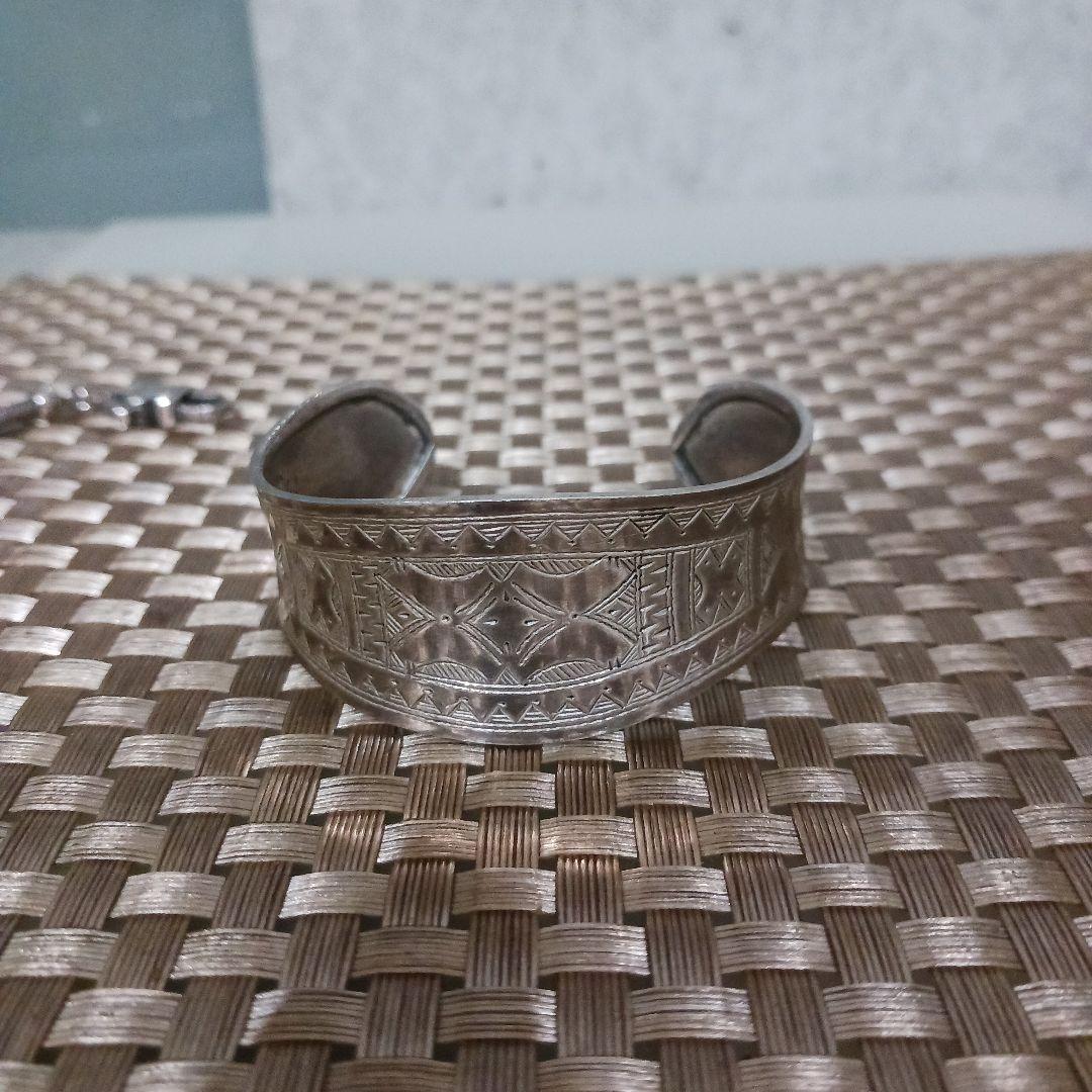 ほぼ未使用　ADAWAT'N TUAREG バングル フリーサイズ