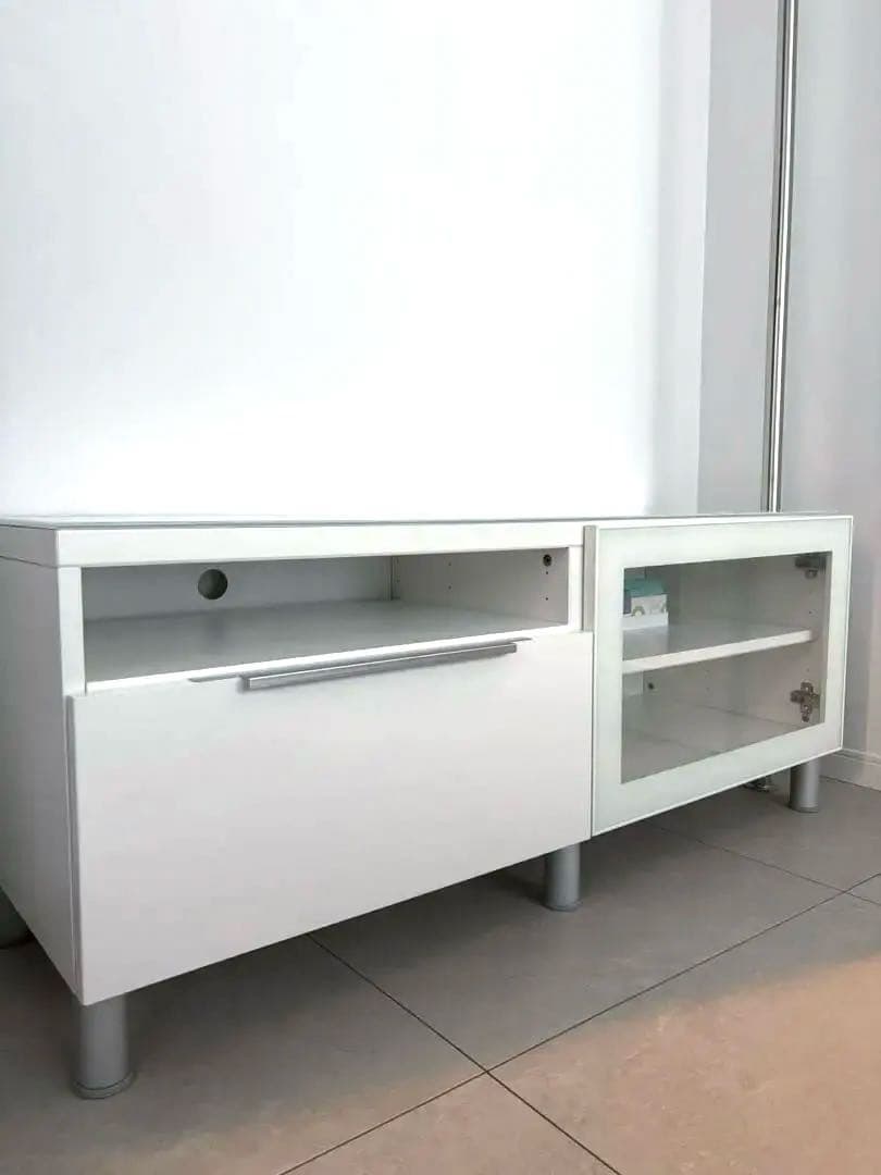 IKEAベストー 組立済みホワイト テレビ台 ガラス天板付き